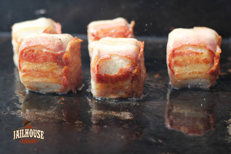 Bacon Sushi auf der Plancha